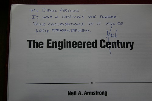 Neil Armstrong's article 01