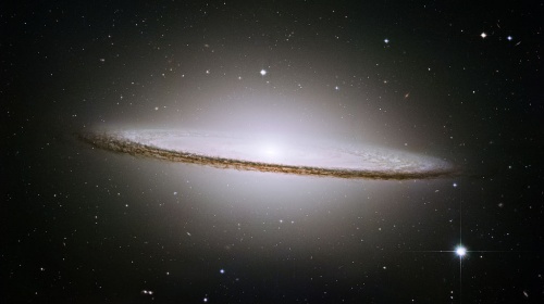 M104_ngc4594_sombrero_galaxy_hi-res
