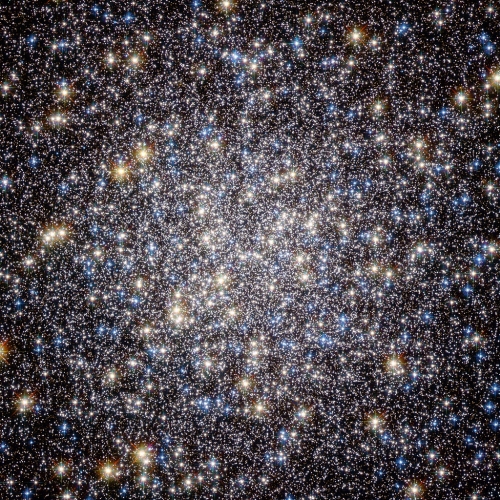 1024px-heart_of_m13_hercules_globular_cluster